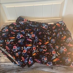 Hawaiian floral soft shorts